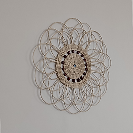 Kahverengi Boncuklu Çiçek Şekilli Duvar Süsü